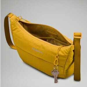 Lululemon Sling Crossbody Bag 2L